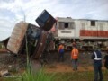 Kereta Api Hantam Truk Galian C di Sergai, Supir Kabur dan Masinis Terluka